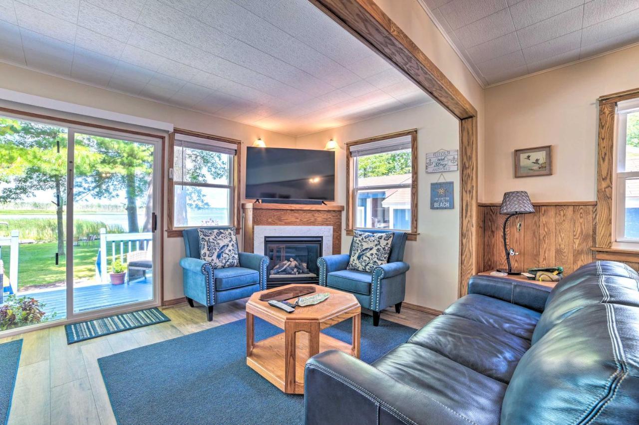 East Tawas Lakefront Getaway With Kayaks And Deck Kültér fotó