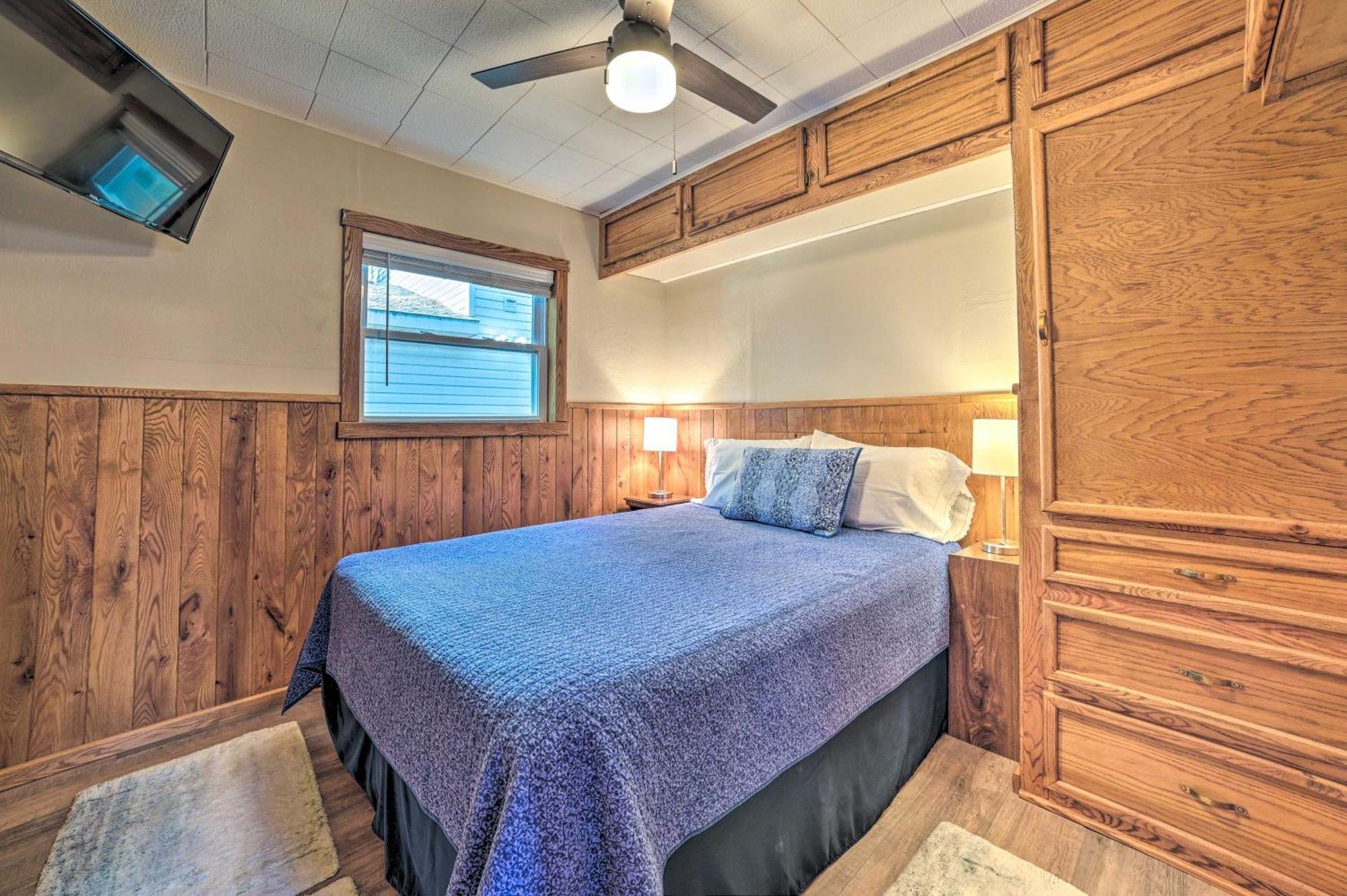 East Tawas Lakefront Getaway With Kayaks And Deck Kültér fotó