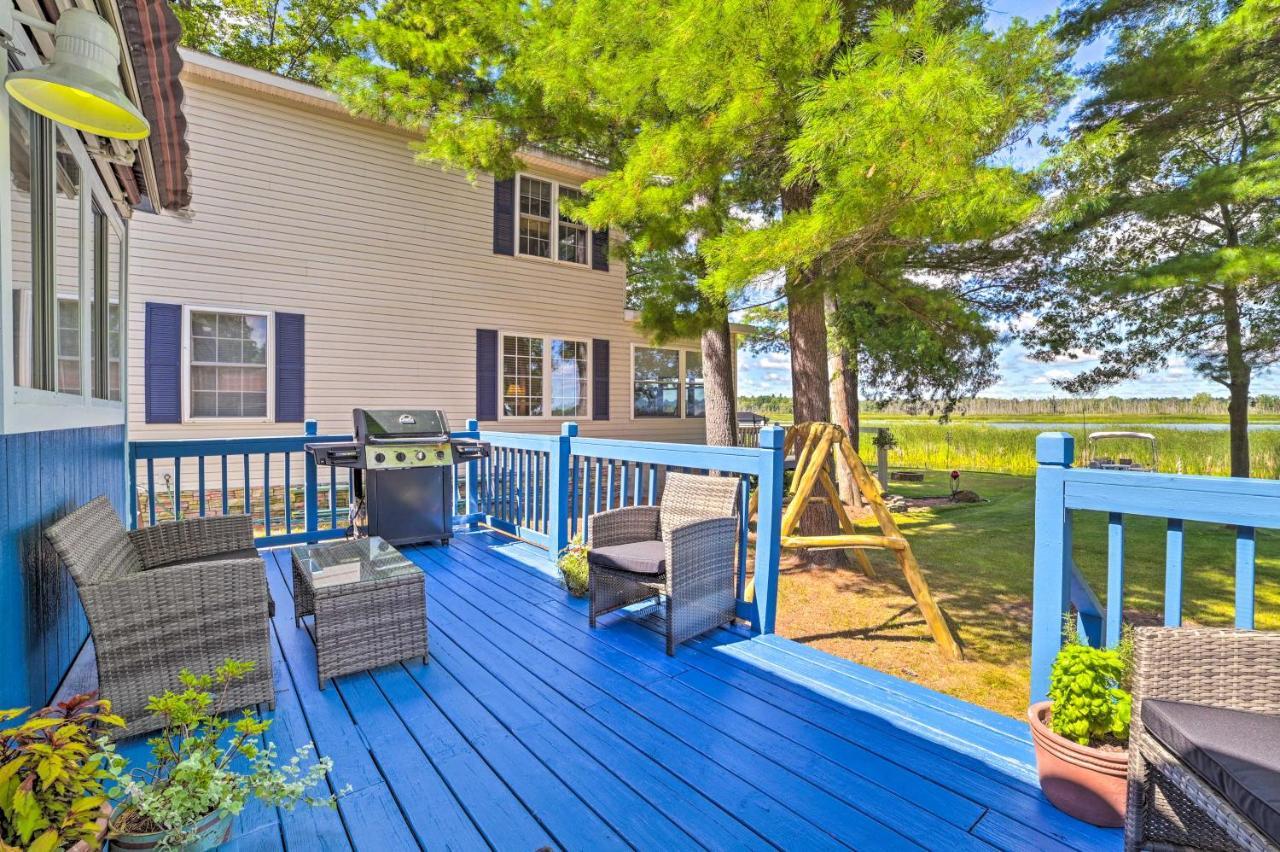East Tawas Lakefront Getaway With Kayaks And Deck Kültér fotó