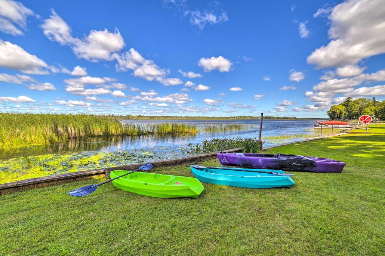 East Tawas Lakefront Getaway With Kayaks And Deck Kültér fotó