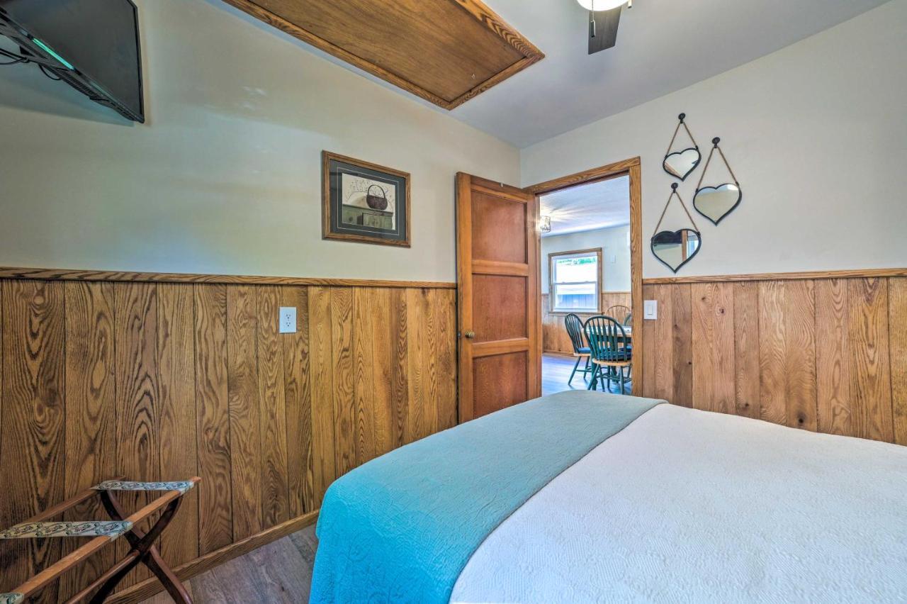 East Tawas Lakefront Getaway With Kayaks And Deck Kültér fotó